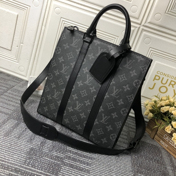 ルイヴィトンバッグ背面デザイン